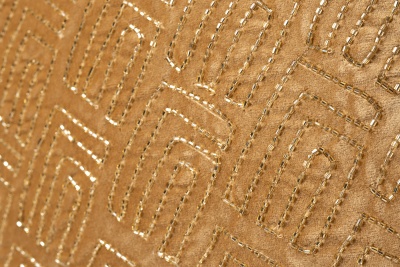 Подушка декоративная с бисером "Плетенка" золото 625563