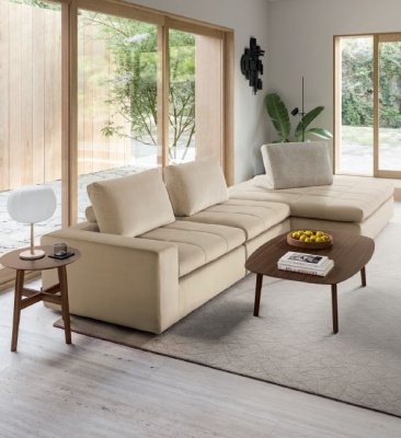 LOUNGE Y 230409