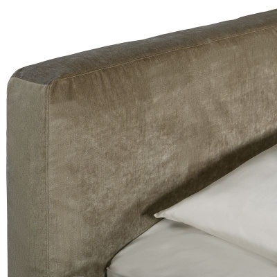 Кровать Vogue std, отделка ткань кат.C, ножки металл, С2 551772