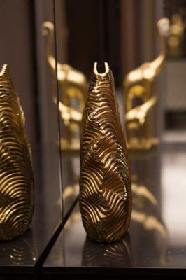 Ваза керамическая золотая 947289